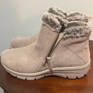 Sketchers fur lined boots